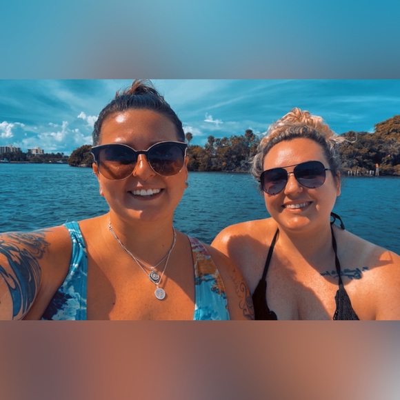 xoxo, Ami! 🖤 - Picture 6 of 8